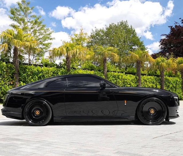 rolls-royce-spectre-1